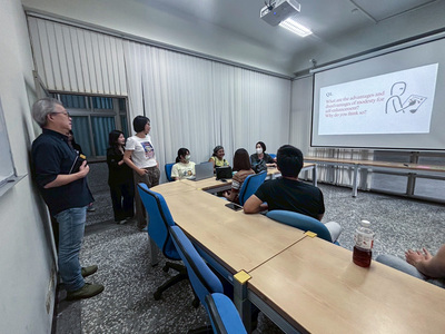 心理系EMI英語課程觀摩圖片