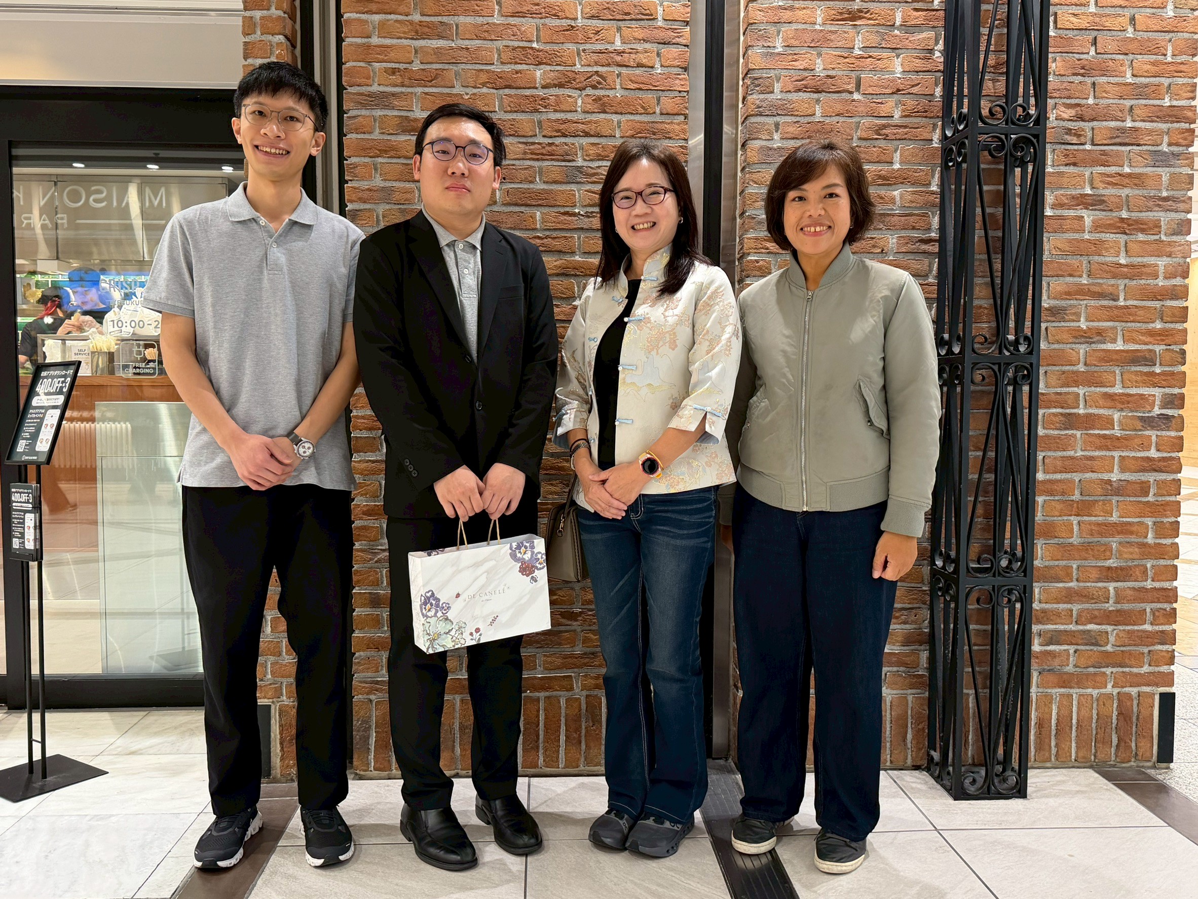  NCKU delegation with student alumni at their respective institutions in Tokyo.