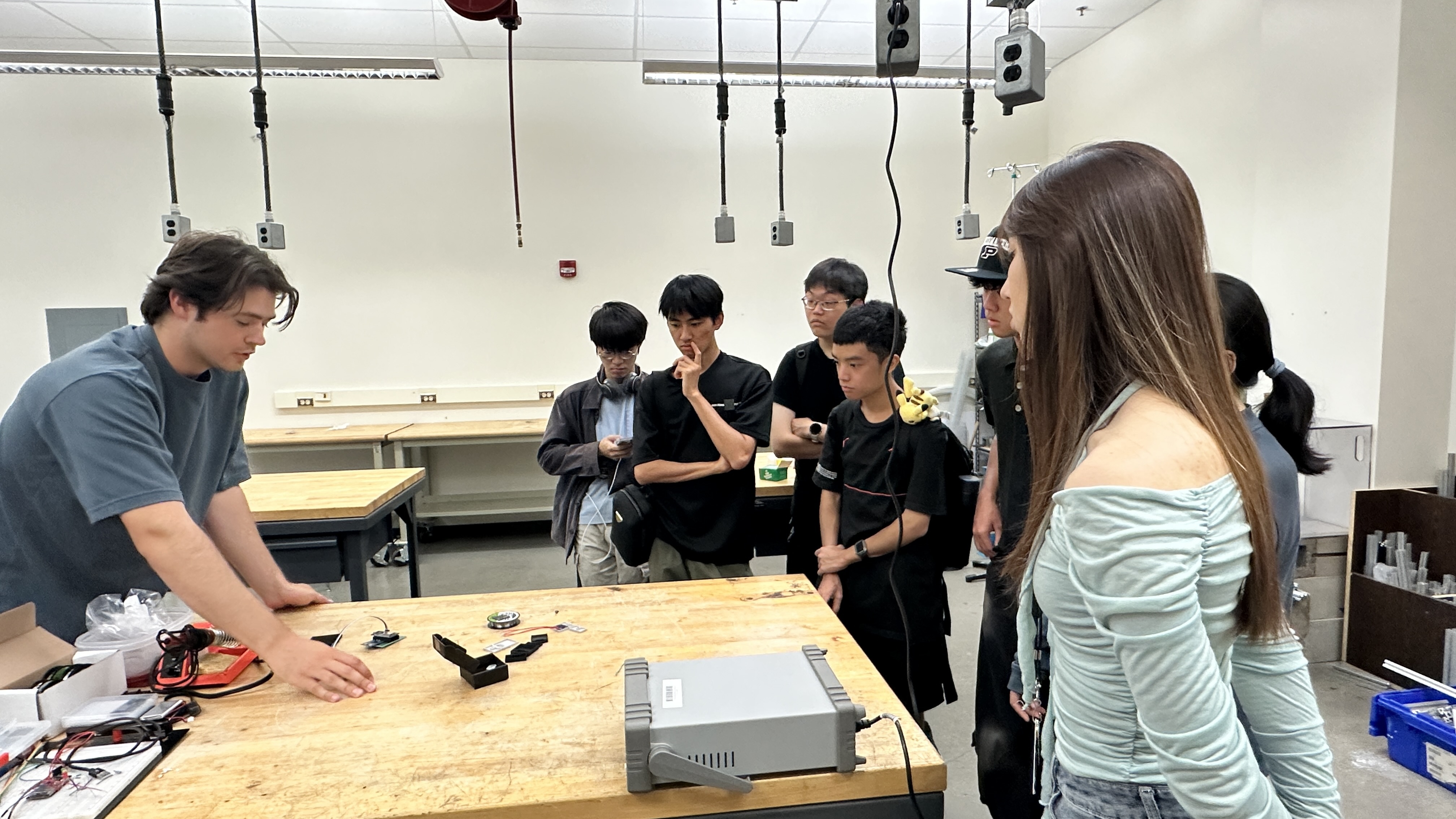 Observation of Mechanical Engineering Senior Capstone Project Presentations