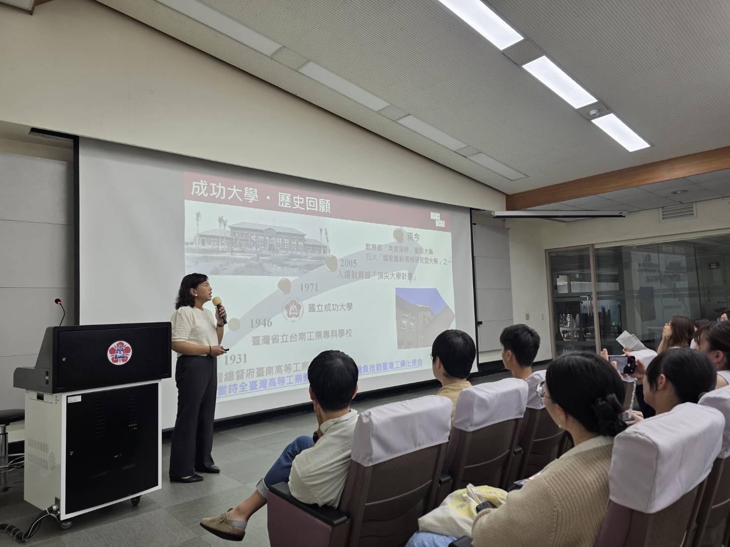 executive manager charlotte li
