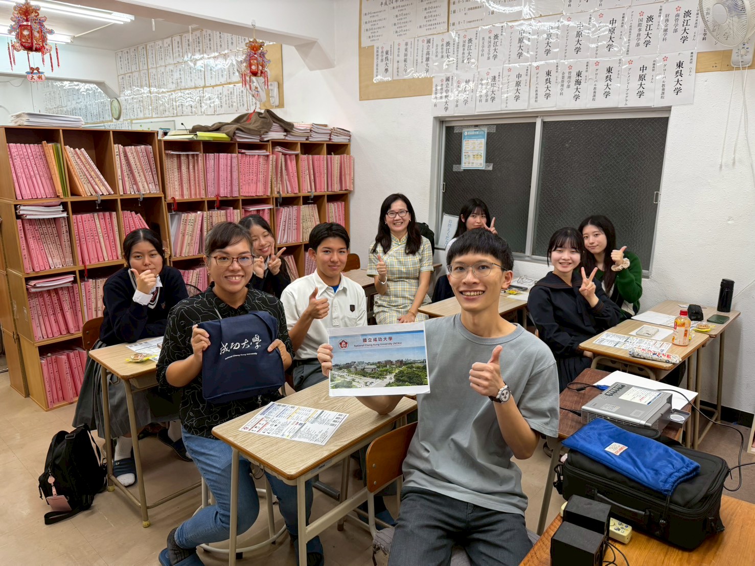  Classroom outreach at Chinese School OKINAWA, where students actively engage with NCKU representatives and explore study opportunities in Taiwan.