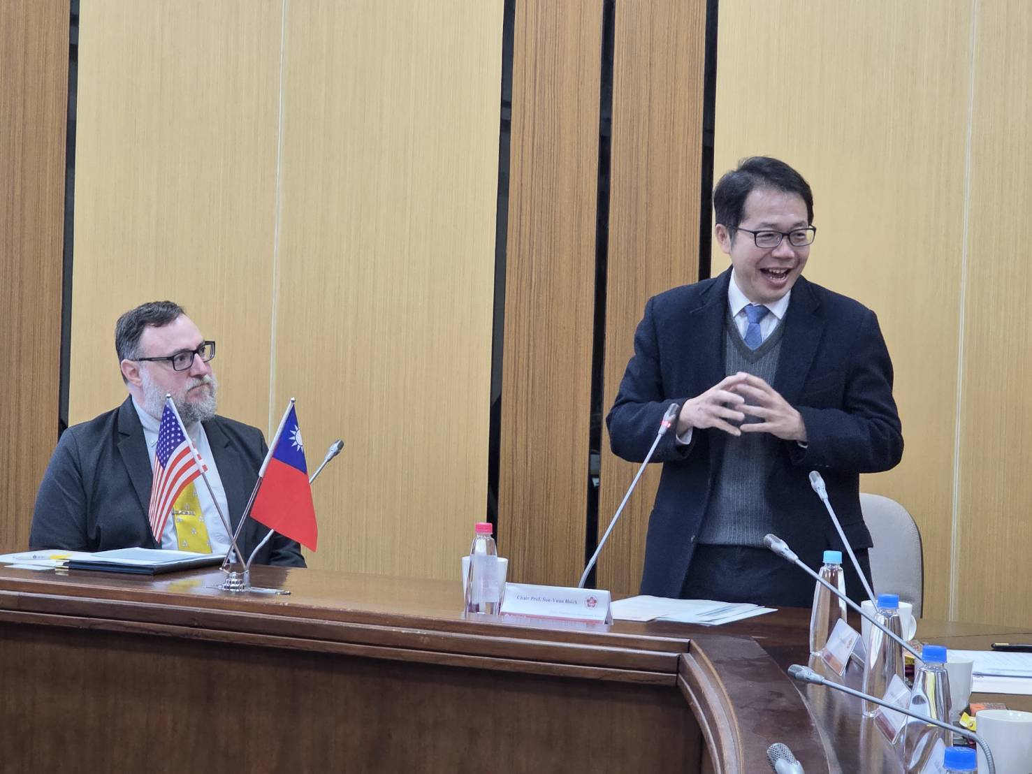 Vice President for International Affairs, Chair Prof. Sun-Yuan Hsieh, gave a warm welcome remark.